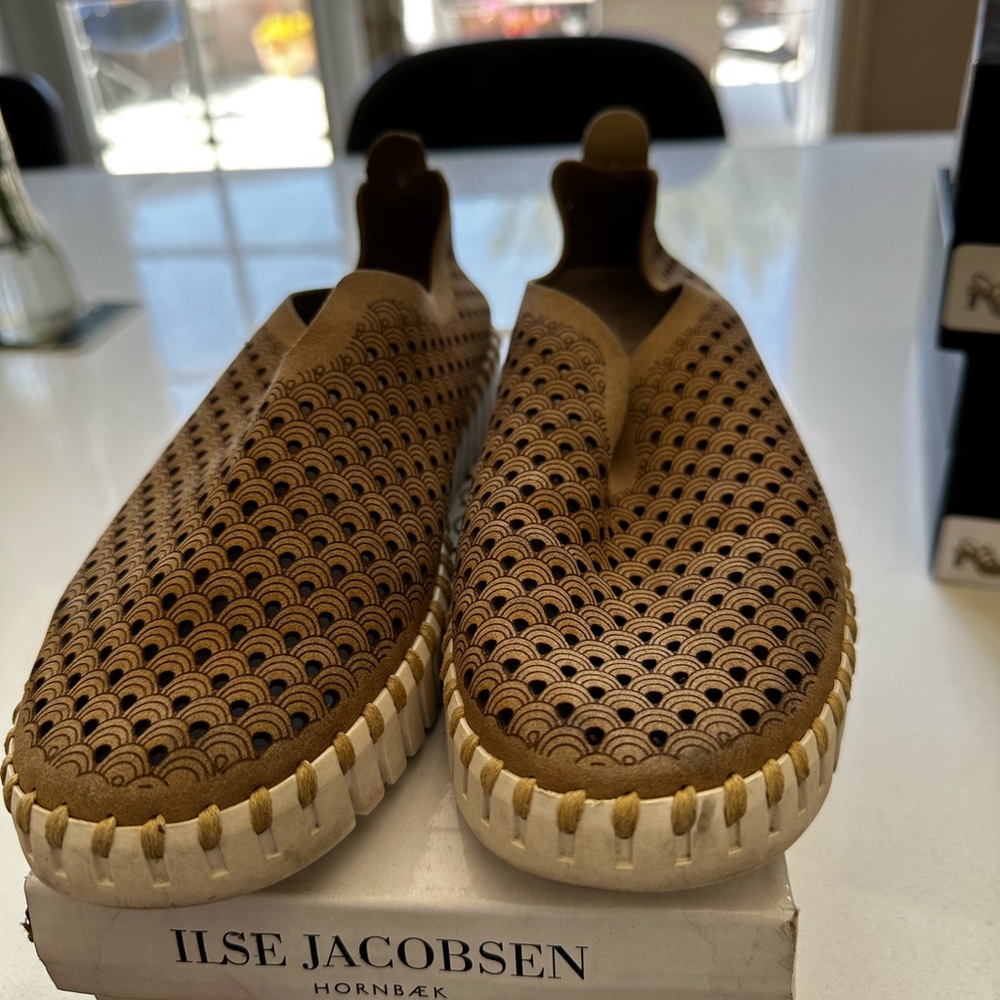 Ilse Jacobsen Women’s Brown Slip-On Shoes